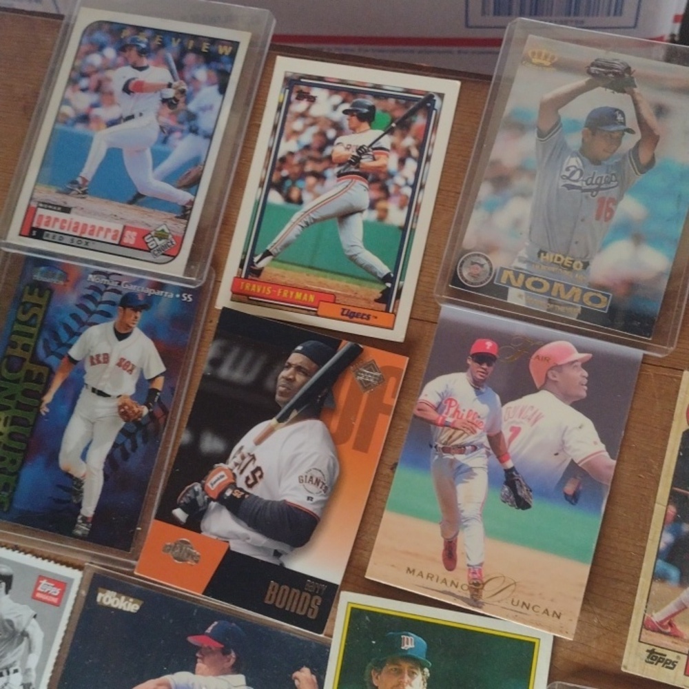 Assorted Baseball Trading Cards Set - Picture 5 of 5